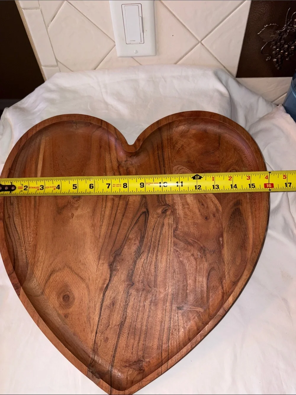 HTF Like new Lazy Susan Heart-shaped wooden lazy susan tray board